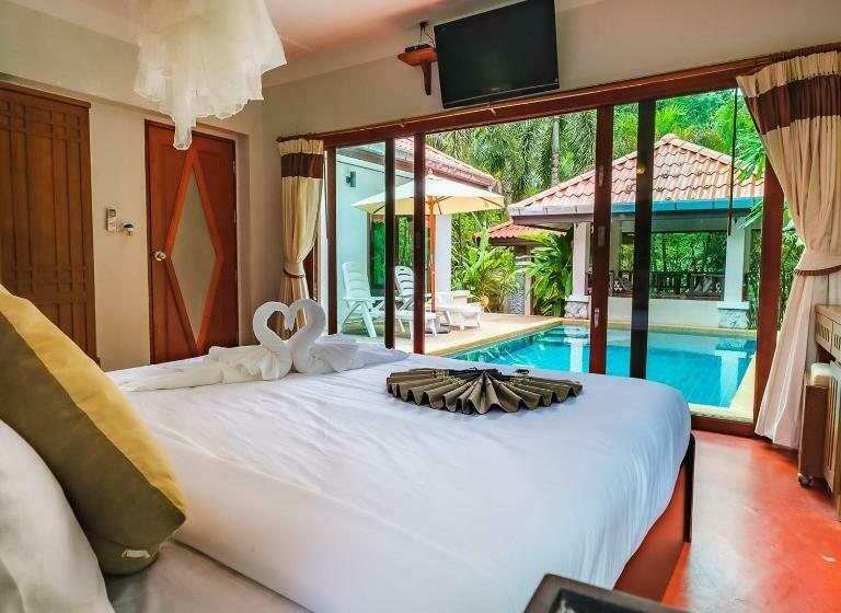 Khanom Sea Beach Resort