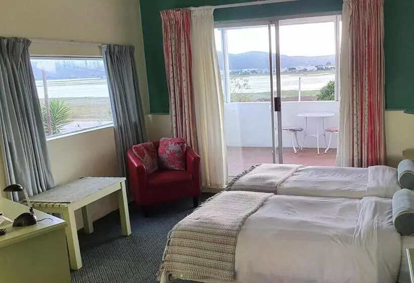 Majatalo Lagoona Inn