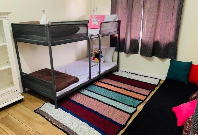 Общежитие Baan Mae Somkid Homestay