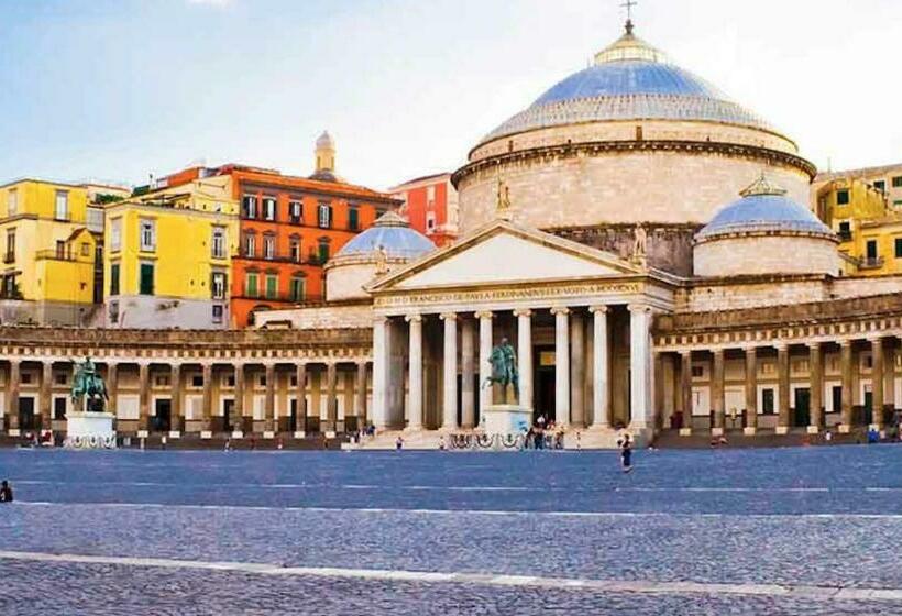 مبيت وإفطار Casa Cupiello Via Chiaia   Casa Vacanze Ad Uso Esclusivo