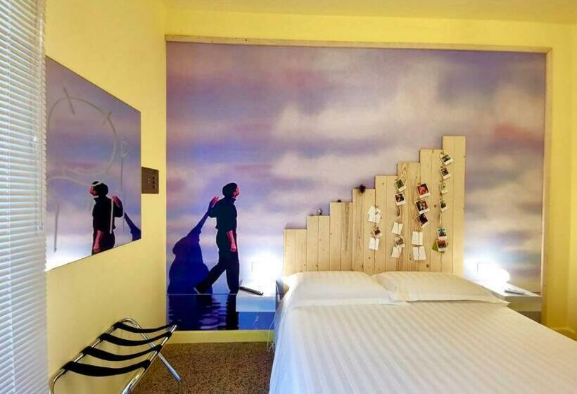 تختخواب و صبحانه Red Carpet Rooms