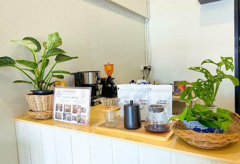 Pensjonat Hello Hostel Ayutthaya