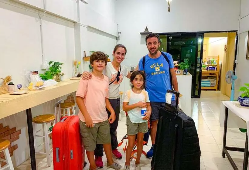 ペンション Hello Hostel Ayutthaya