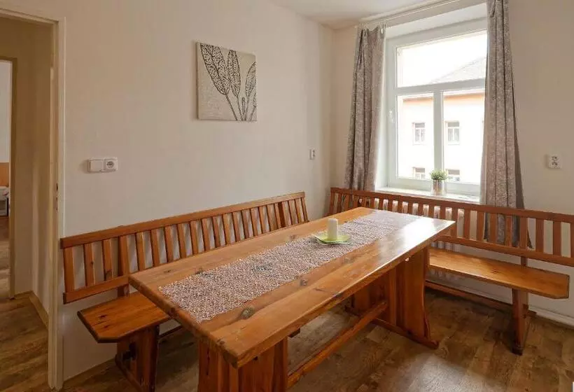 Majatalo Penzion A Restaurace Na Křižovatce