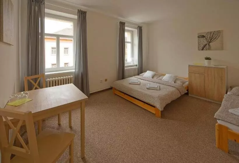 Majatalo Penzion A Restaurace Na Křižovatce