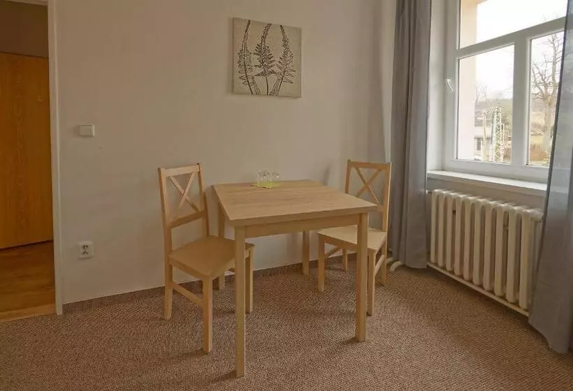 Majatalo Penzion A Restaurace Na Křižovatce