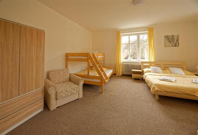 Pensionat Penzion A Restaurace Na Křižovatce