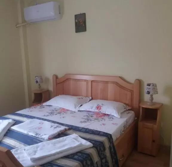 Pensiunea Cireșul Alb