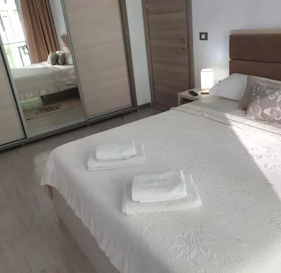 Relax Alezzi Beach Resort