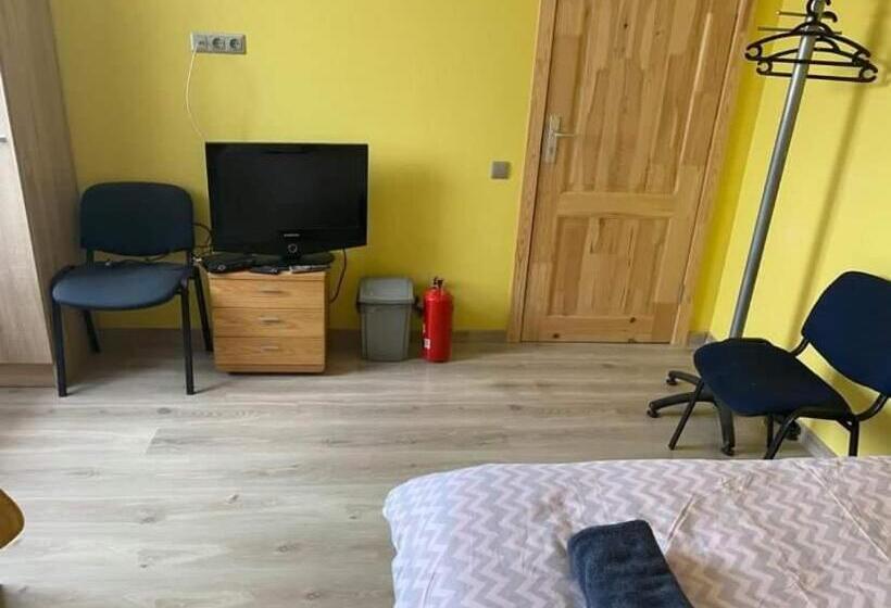 هاستل Babilonas