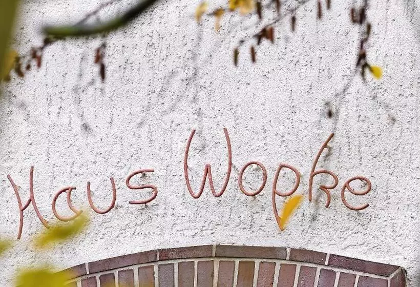 Aamiaismajoitus (B&B) Haus Wopke