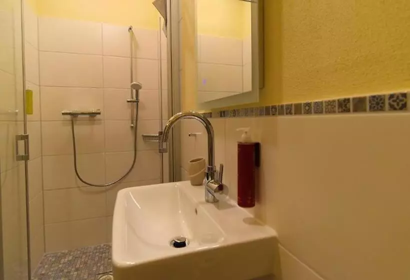 Aamiaismajoitus (B&B) Haus Wopke