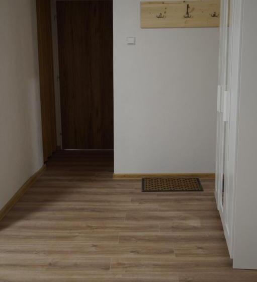 Aamiaismajoitus (B&B) U Broučků