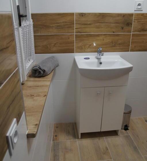 Aamiaismajoitus (B&B) U Broučků