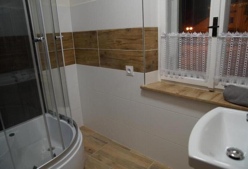 Aamiaismajoitus (B&B) U Broučků