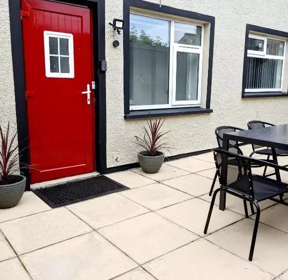 Forest View Impeccable Two Bedroom House