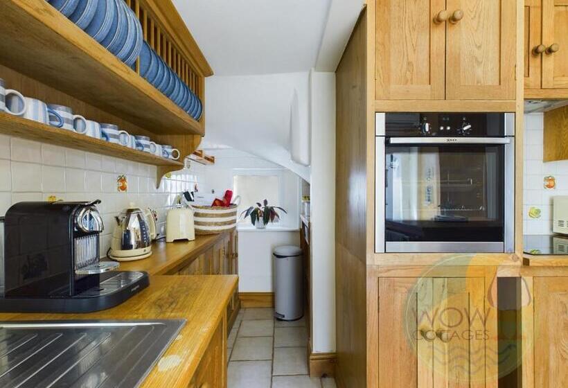 Haslemere   Beer Devon