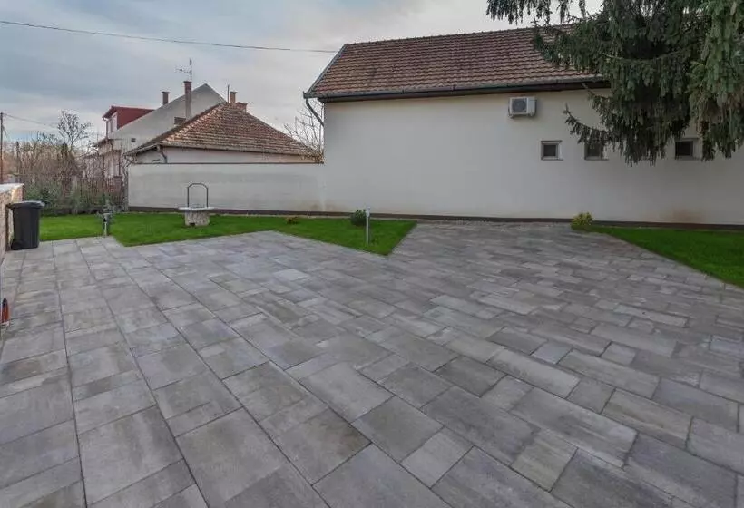 Hídfő Apartman Nyugalom Szigetei