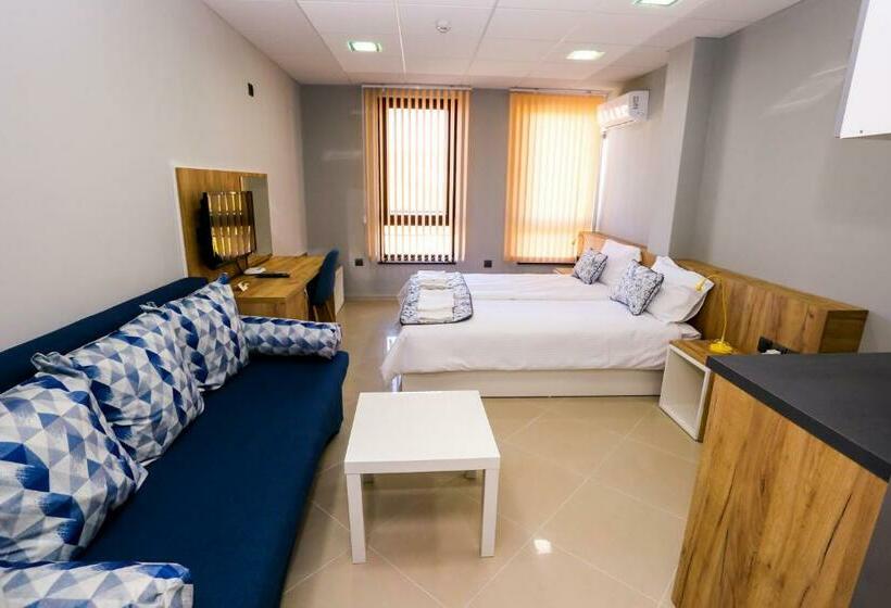 בית מלון כפרי студия и стаи за гости жк пентагон