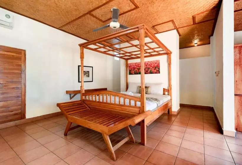 Hotelli Oyo 3836 Vedanta Villa