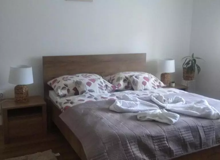 Kaptárkő Apartmanház