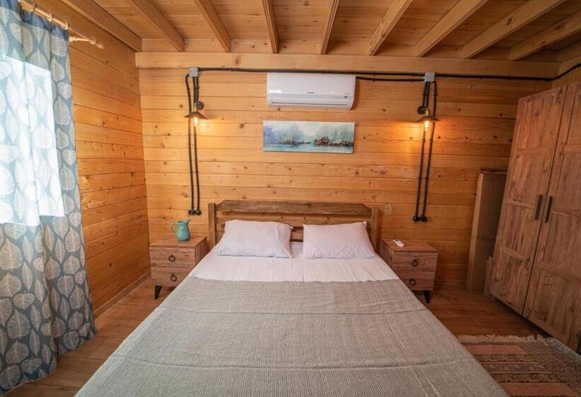 Peaceful House With Patio And Backyard In Kayakoy Fethiye