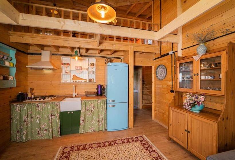 Peaceful House With Patio And Backyard In Kayakoy Fethiye