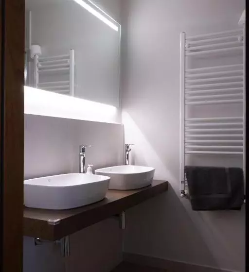 پانسیون Ale House