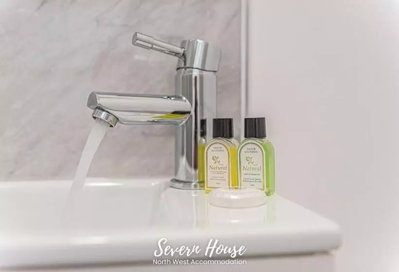 Severn Street House Serviced Accommodation