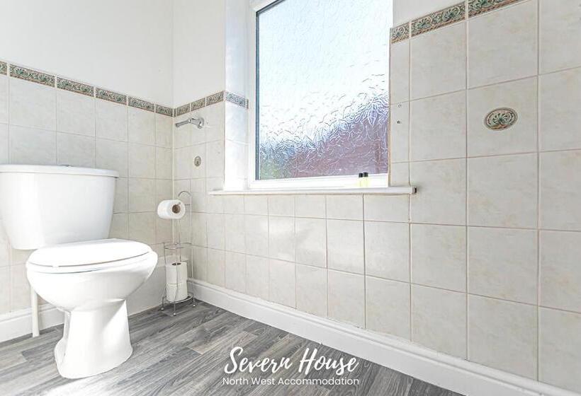 Severn Street House Serviced Accommodation