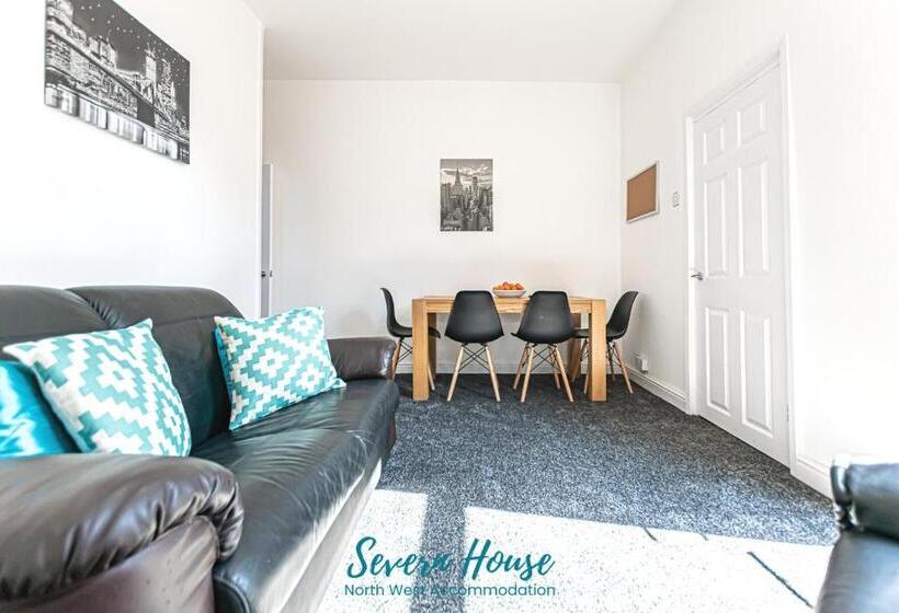 Severn Street House Serviced Accommodation