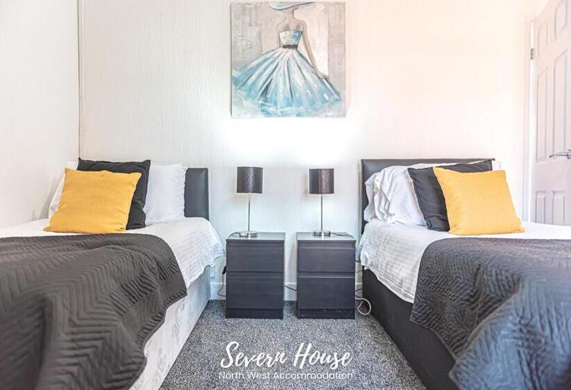 Severn Street House Serviced Accommodation