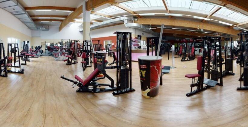 Sporthotel Neuruppin   Apartmenthaus Mit Ferienwohnungen