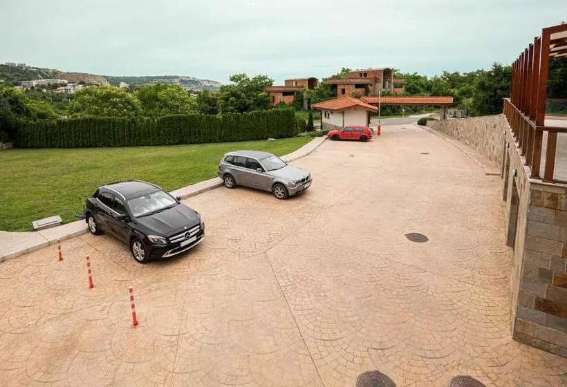 апартамент за гости влади в комплекс Garden Palace Balchik