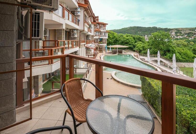 апартамент за гости влади в комплекс Garden Palace Balchik