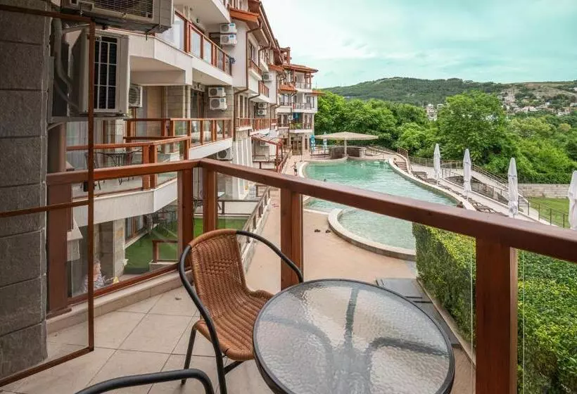 апартамент за гости влади в комплекс Garden Palace Balchik