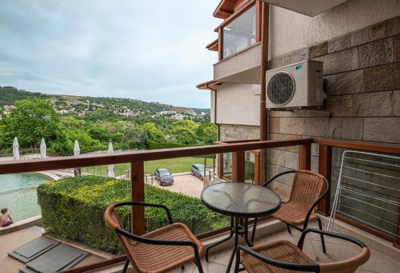 апартамент за гости влади в комплекс Garden Palace Balchik