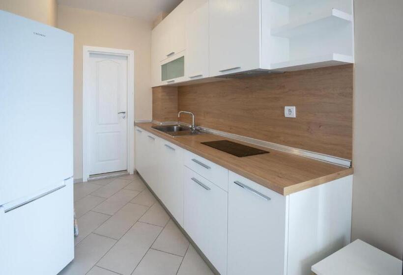 апартамент за гости влади в комплекс Garden Palace Balchik