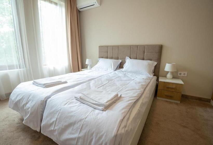 апартамент за гости влади в комплекс Garden Palace Balchik