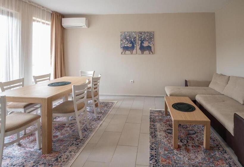 апартамент за гости влади в комплекс Garden Palace Balchik