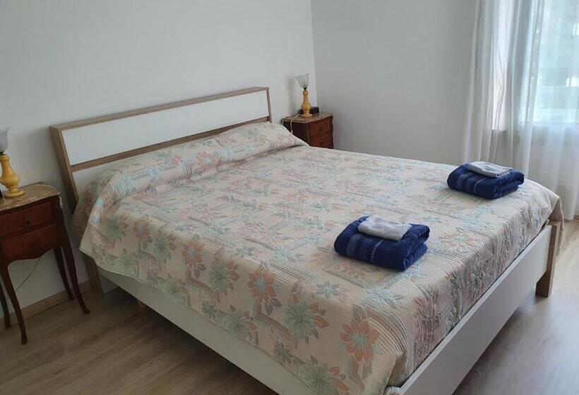 Royal Palm Juan Les Pins Appartement 53m2 Avec Terrasse Ensolleillée 5e Dernier étage 200m De La Pl