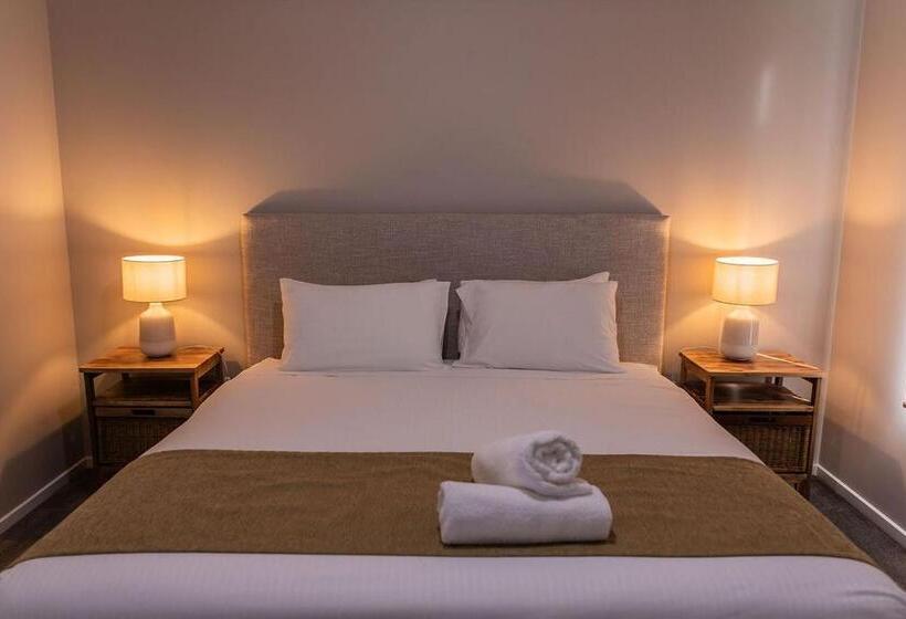 Mcmillans Of Metung Coastal Resort