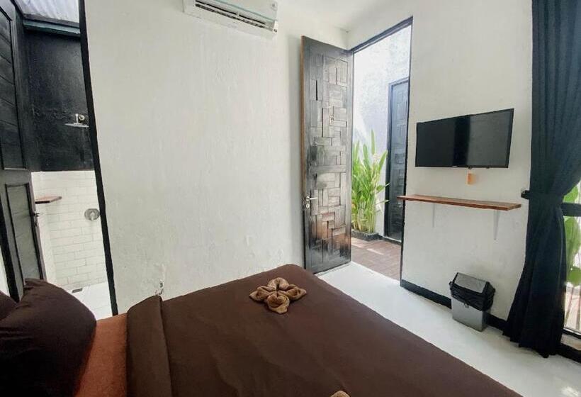 פנסיון Escotel Jalak