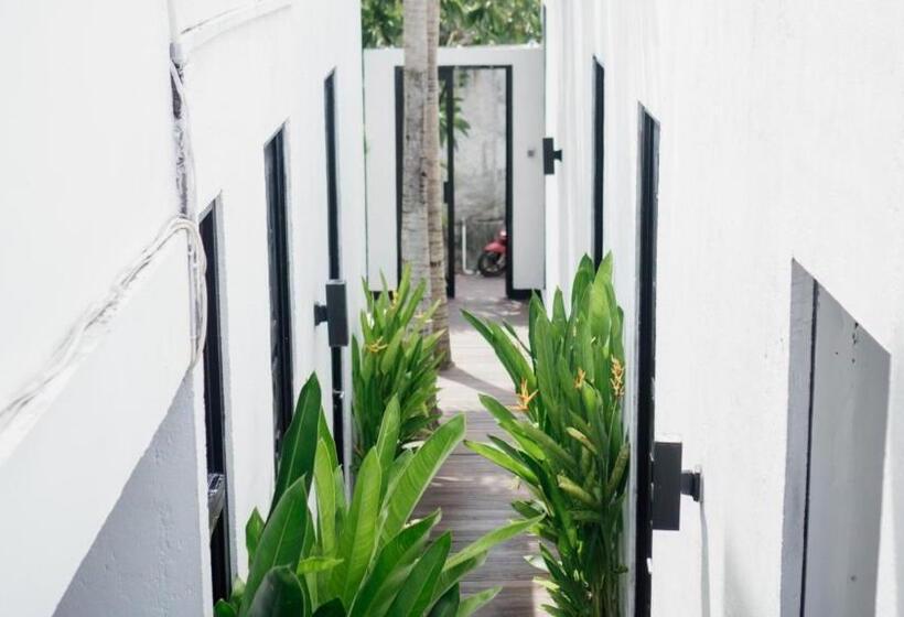 פנסיון Escotel Jalak