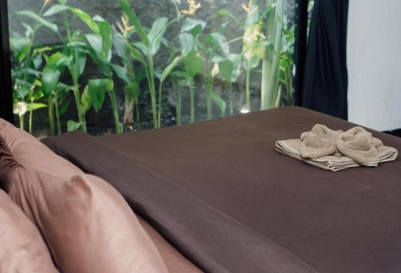 פנסיון Escotel Jalak