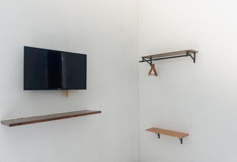 פנסיון Escotel Jalak