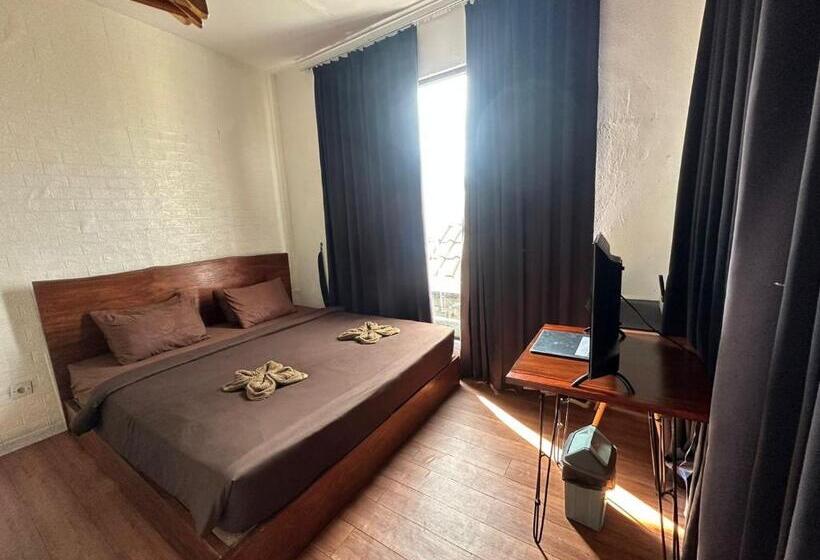 פנסיון Escotel Jalak