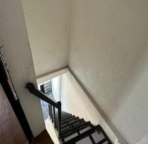 פנסיון Escotel Jalak