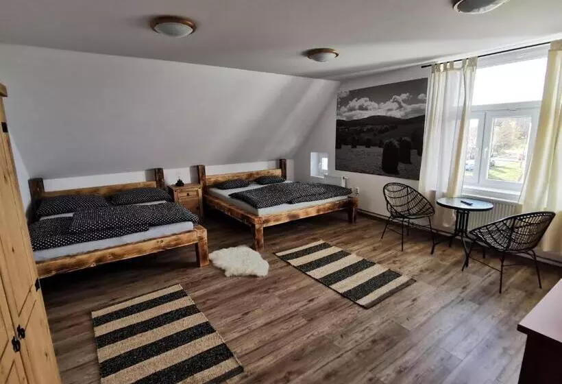 Majatalo Penzion Loučka Bystřice