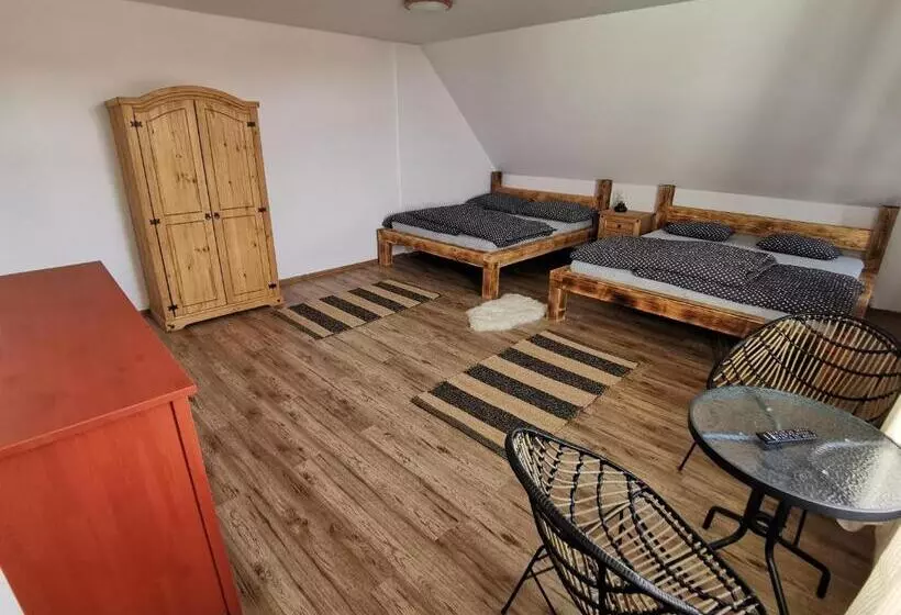 Majatalo Penzion Loučka Bystřice